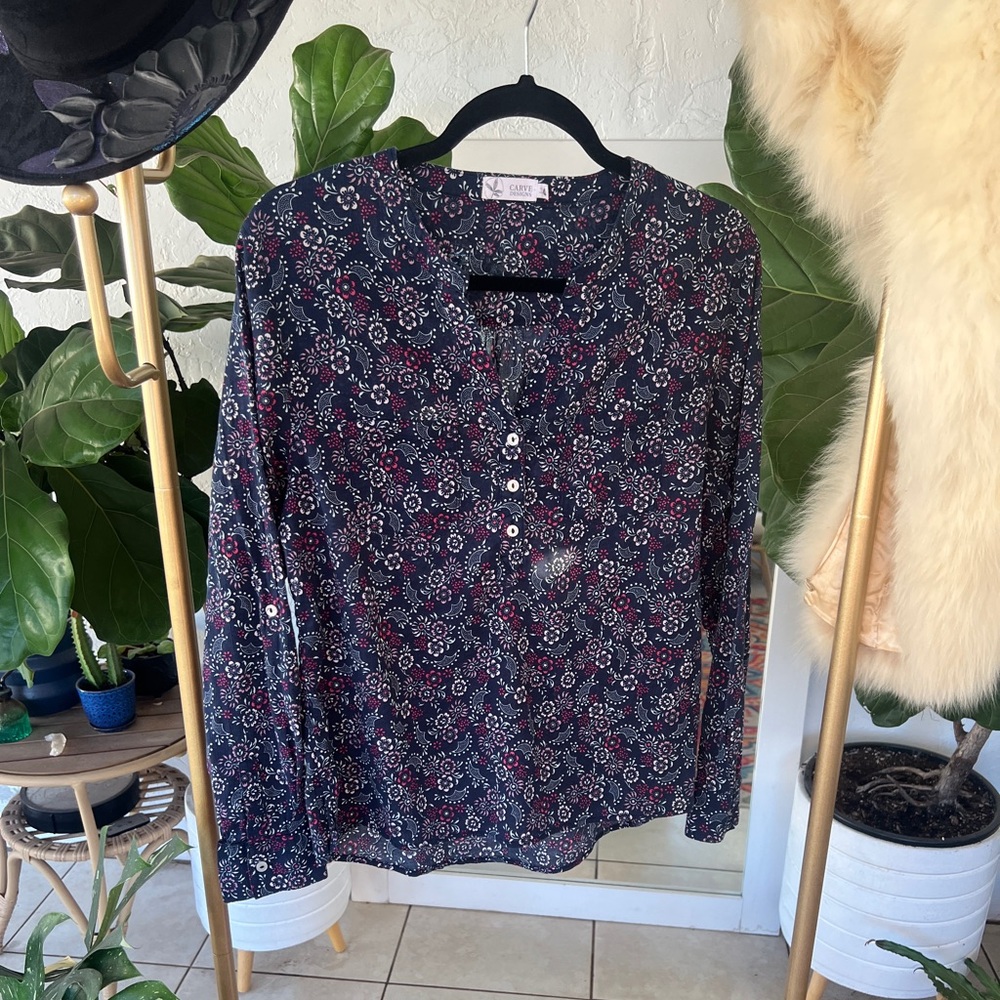 Carve Designs Navy Floral Blouse Size M